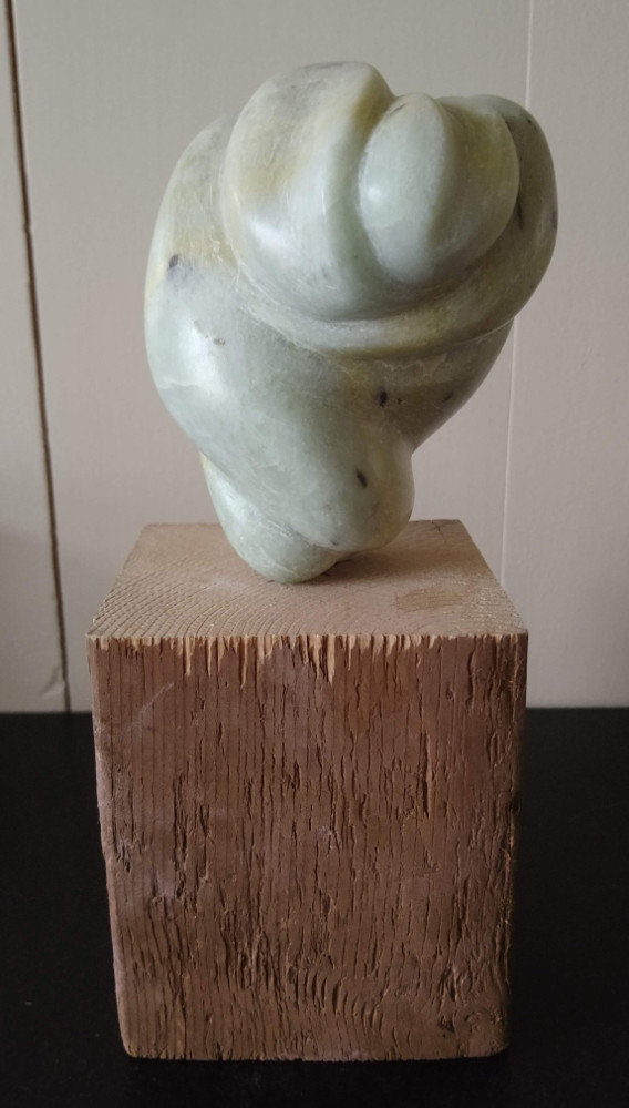 abstract op sokkel